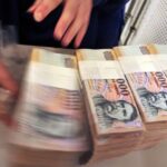 Most jelentették be: Megbüntetik azt a céget, aki trükközik a melósok bérével, és a szabadságokkal